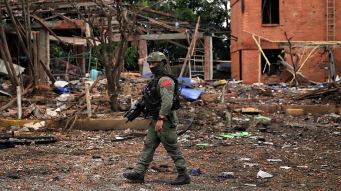 Bomb attacks in Colombia kill 7 with senator critical after shooting