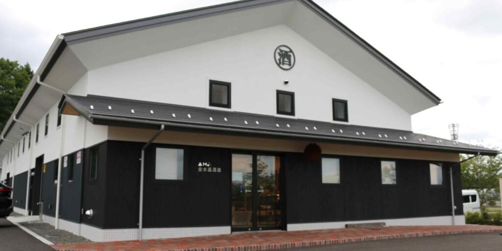 Fukushima brewer thinks anew to specialize in aged sake