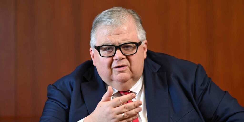 Global economy in 'uncharted waters' says BIS general manager