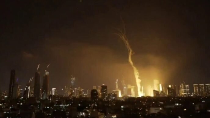 Iran Fires Wave of Ballistic Missiles at Israel in Retaliatory Strikes
