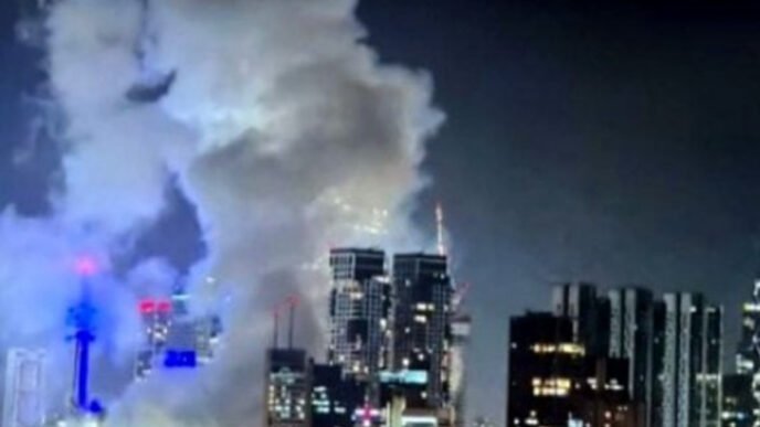 Iran launches major strike on Isreal city Tel Aviv, Fires over 100 ballistic missiles, Two Israeli jets downed