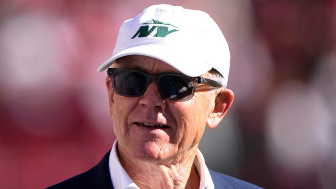 Jets owner Woody Johnson agrees to buy stake in English soccer club Crystal Palace