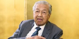 Mahathir urges ASEAN to trade with China and India to replace US