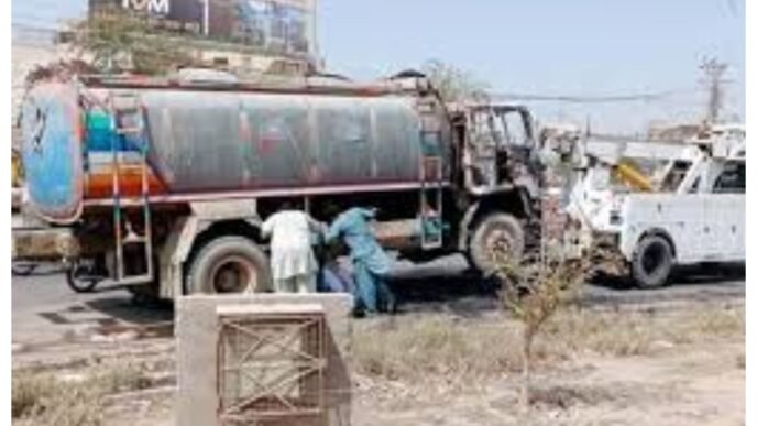 Motorcyclist killed after hit by water tanker in Karachi