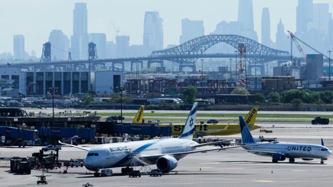 Newark Airport to open its shuttered runway Monday, 13 days ahead of schedule