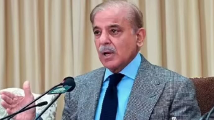 PM Shehbaz reviews Pakistan Railways upgradation