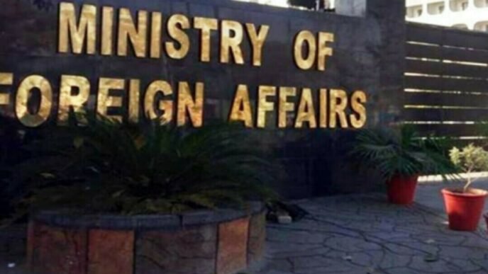 Pakistan strongly condemns Israeli airstrikes on Iran