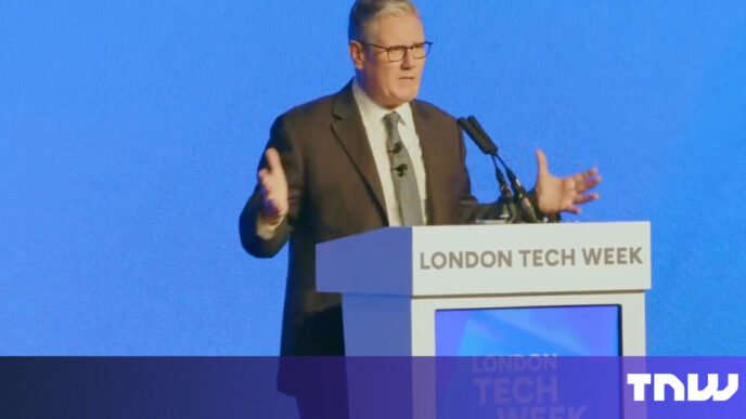 Starmer tells UK to ‘push past’ AI job fears as tech leaders raise alarm