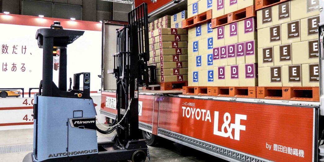 Toyota Industries accepts buyout bid by group companies