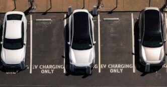 Trump signs resolutions blocking California’s pro-EV rules